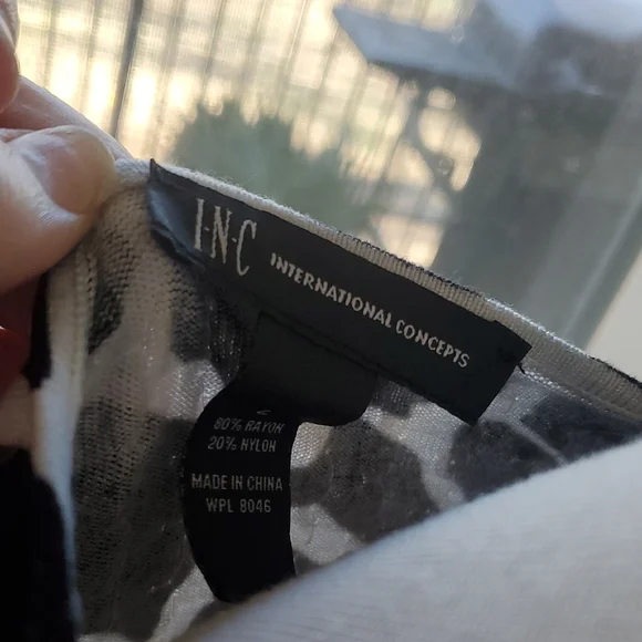 Chic Black and White Animal Print Top - Picture 2 of 7